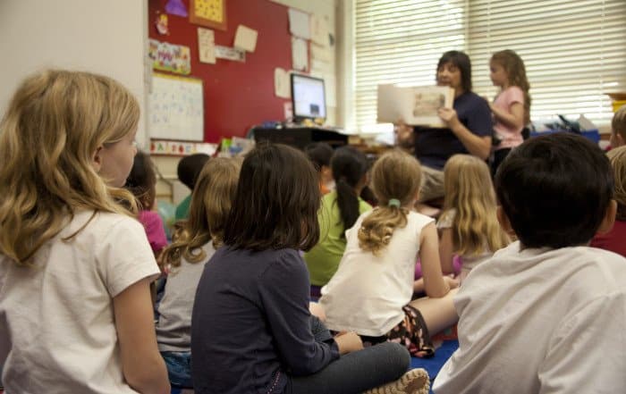 Lufreiniger für Schulen und Kitas
