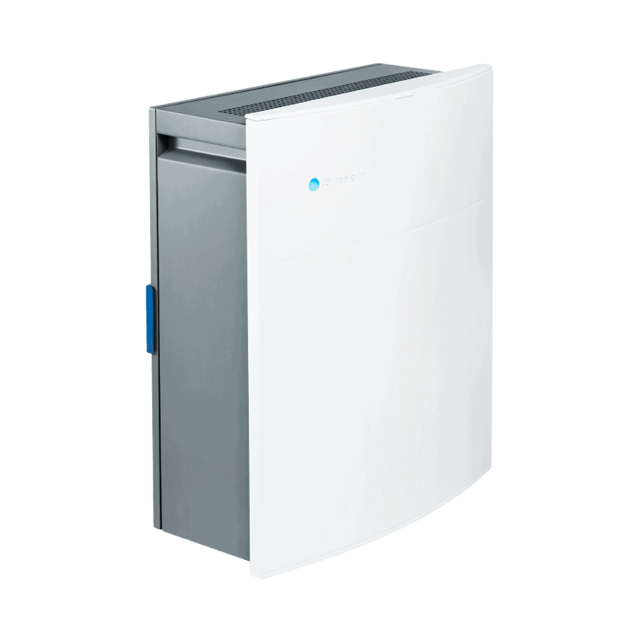 Blue Pure 221 Luftreiniger mit Aktivkohlefilter. Weißes Gehäuse, seitlich geöffnet. classic_205_pdp_gallery1.png.