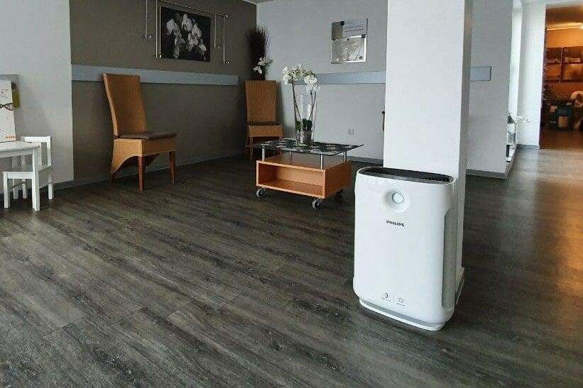 Luftreiniger Philips AC2889 /10 in einer Praxis
