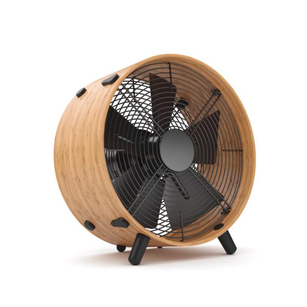 Stadler Form Otto Bamboo Ventilator auf Holzboden