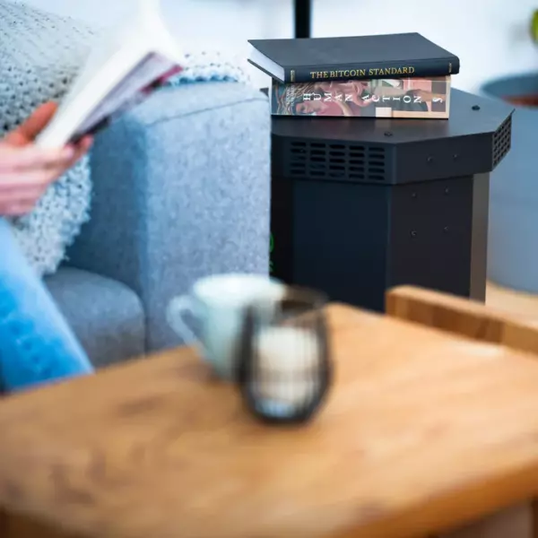 21energy Ofen Pro - Bitcoin-Heizung im Wohnzimmer