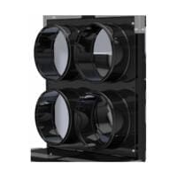 Schwarzer 4-Wege-Auslass AirBus. Vier runde Luftauslässe in einer schwarzen Platte. Belüftungssystem für Flugzeuge.