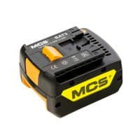 MCS Batterie.jpg: Schwarze und gelbe MCS BAT3 14.4V 3.0Ah Li-Ion Batterie, Nahaufnahme. Energie für Werkzeuge.