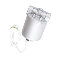 Kraftstoffvorwärmer: Silbernes Metallgehäuse mit Anschlüssen und Kabel. Detailaufnahme des Fuel-Preheaters.