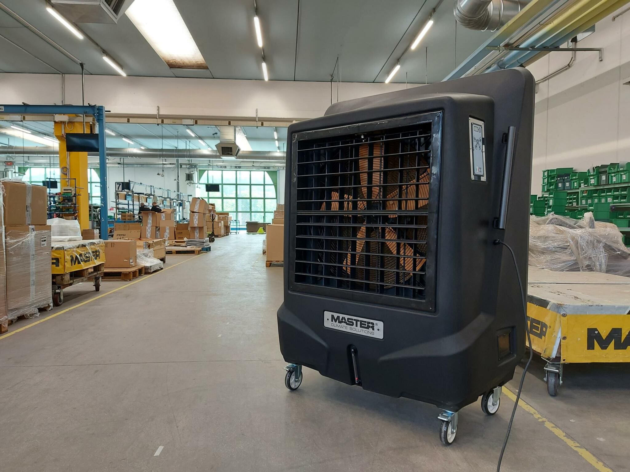 Master BC 221 Luftkühler im Lager. Mobiler Verdunstungskühler für Industrie und Gewerbe. Effiziente Kühlung großer Flächen.