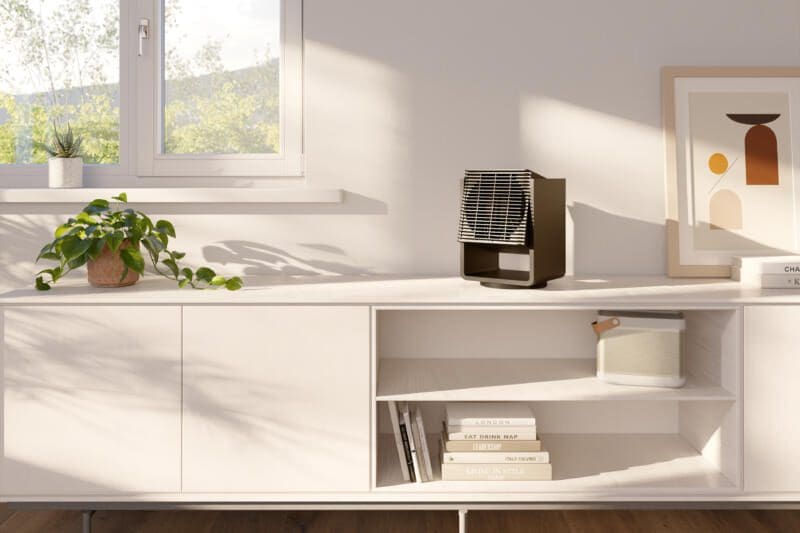 Stadler Form Alex Heizlüfter/Ventilator im Wohnzimmer. Modernes Design, Sommerlandschaft. Stilvolles Heizen & Kühlen mit Alex.