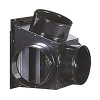 Schwarzer 4-Wege Verteiler für IDS 900. Ideal für Lüftungstechnik. Luftverteiler mit vier Anschlüssen für optimale Luftstromverteilung.