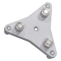 LD6000 BMW Dreifussadapter: Detailaufnahme des Adapters 3110008014. Präzisionsgefertigtes Bauteil für BMW-Fahrzeuge, Dreifussdesign.