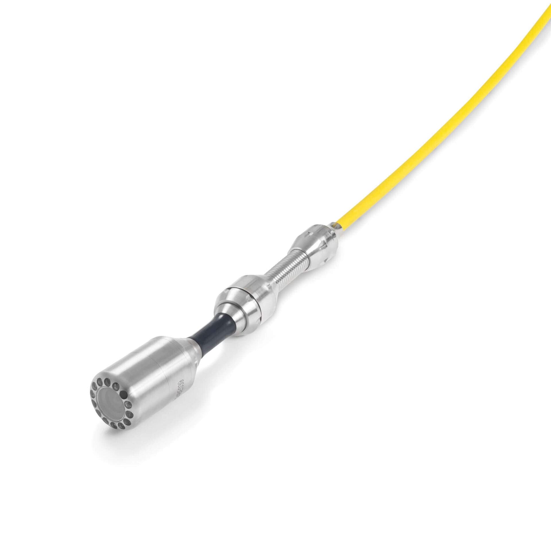 Rohrkamera VSP-H25F HD Kamerakopf: Detailaufnahme des Kamerakopfes mit gelbem Kabel. Ideal für Inspektionen und Rohrleitungsanalysen.
