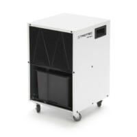 Detailaufnahme des Trotec TTK 140 S Luftentfeuchters. Das Gerät in Weiß zeigt Filter, Auffangbehälter und Rollen für den einfachen Transport.