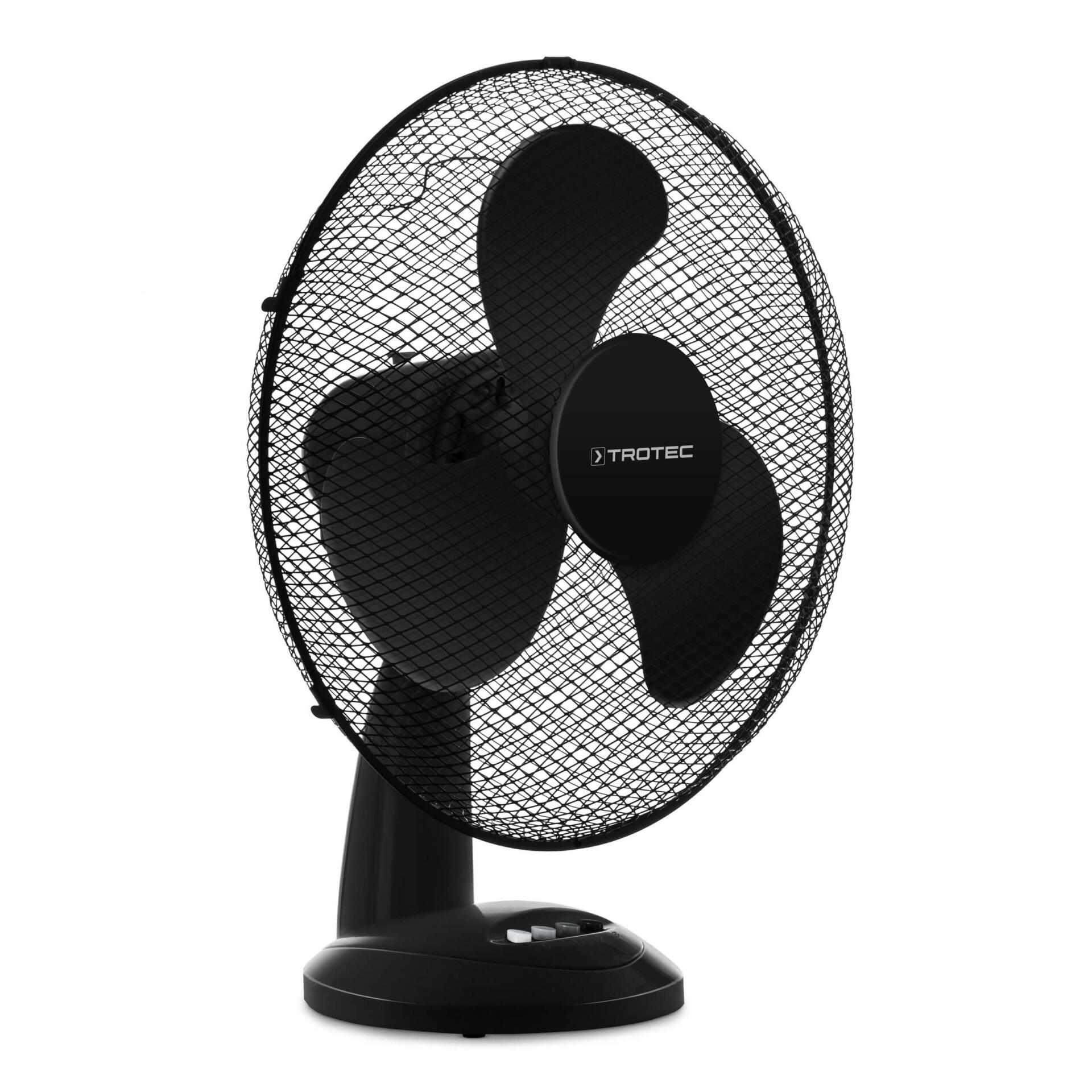 Schwarzer Tischventilator TVE 18 von Trotec mit 90° Oszillation und 50 Watt. Ideal für heiße Tage! Robuster Ventilator für den Schreibtisch.