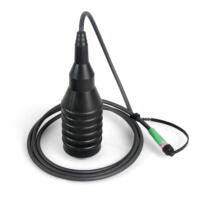 Schwarzes LD8-Mikrofon mit Kabel und Stecker. Das Mikrofon LD8 ist ein robustes Messinstrument für präzise Schallaufnahmen. 3110008060_LD8-Mikrofon_bild2