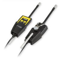 Messsondenhalter TS-810 SDI-H2 Sensor: Zwei schwarze, elektronische Messgeräte mit gelben Akzenten und flexiblen Sensoren für präzise Messungen.