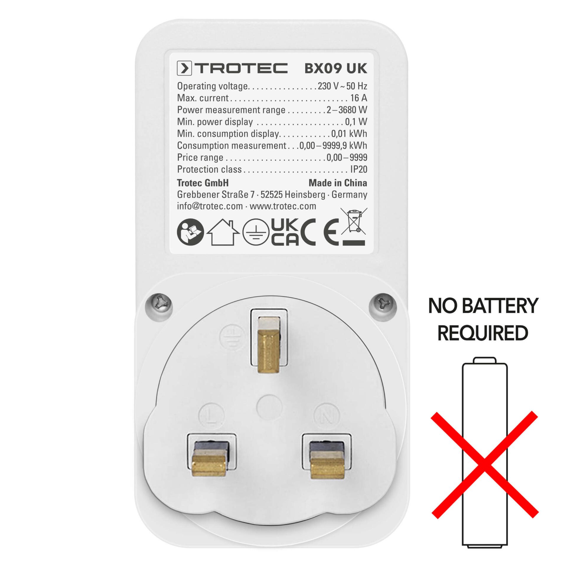 Energiekosten-Messgerät BX09 mit UK-Stecker zeigt Verbrauchswerte. Das Gerät ist weiß und kompakt, ideal zur Überwachung des Stromverbrauchs.