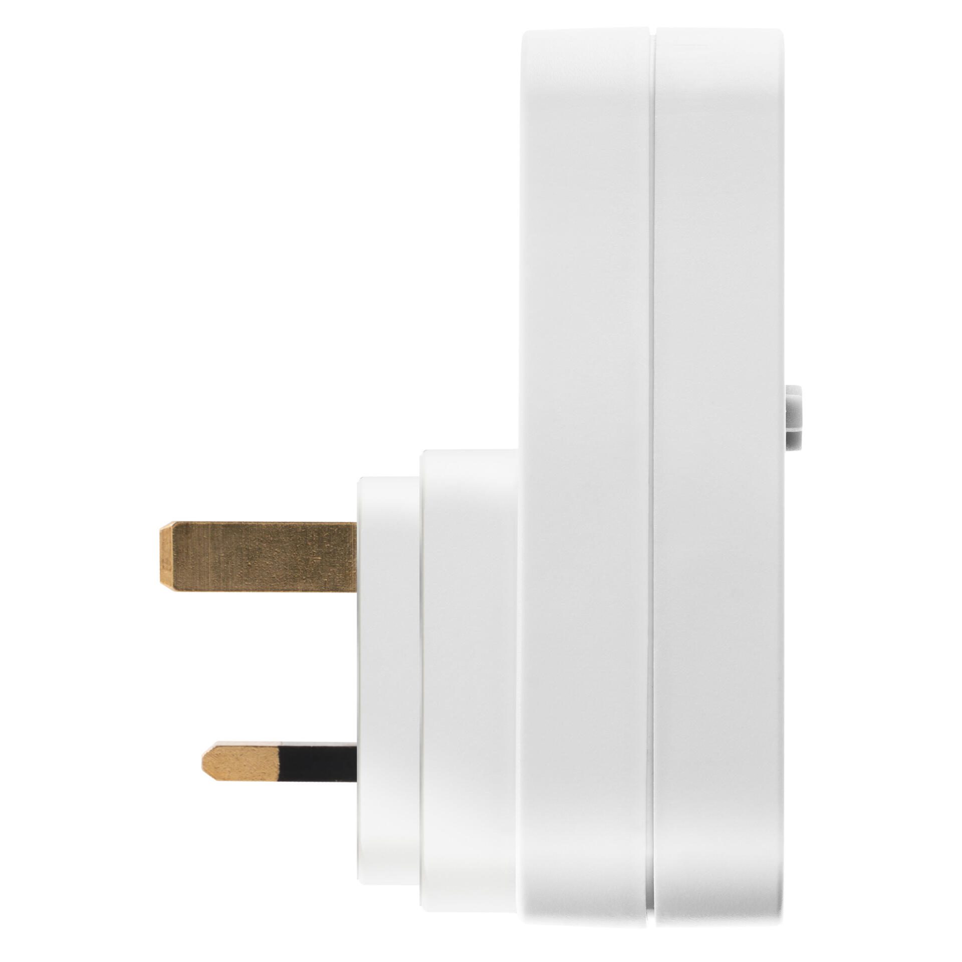 Nahaufnahme BX09 Energiekosten-Messgerät mit UK-Stecker. Zur präzisen Messung des Stromverbrauchs und zur Optimierung der Energiekosten.