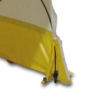 Detailansicht eines gelben Arbeitszeltes 250 KEH. Das Zelt ist teilweise geöffnet und zeigt die Konstruktion. Ideal für Baustellen und Montage.