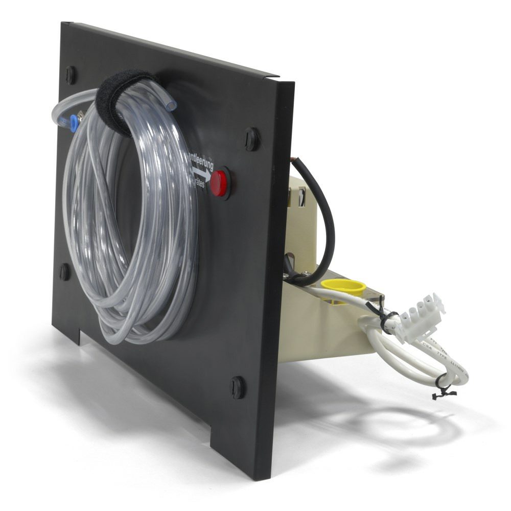 Kondensatpumpe TTK-140-S, TTK-170-S, TTK-350-S: Detailansicht der Pumpe mit Schläuchen und Anschlüssen. Ideal für Entfeuchtungsgeräte.