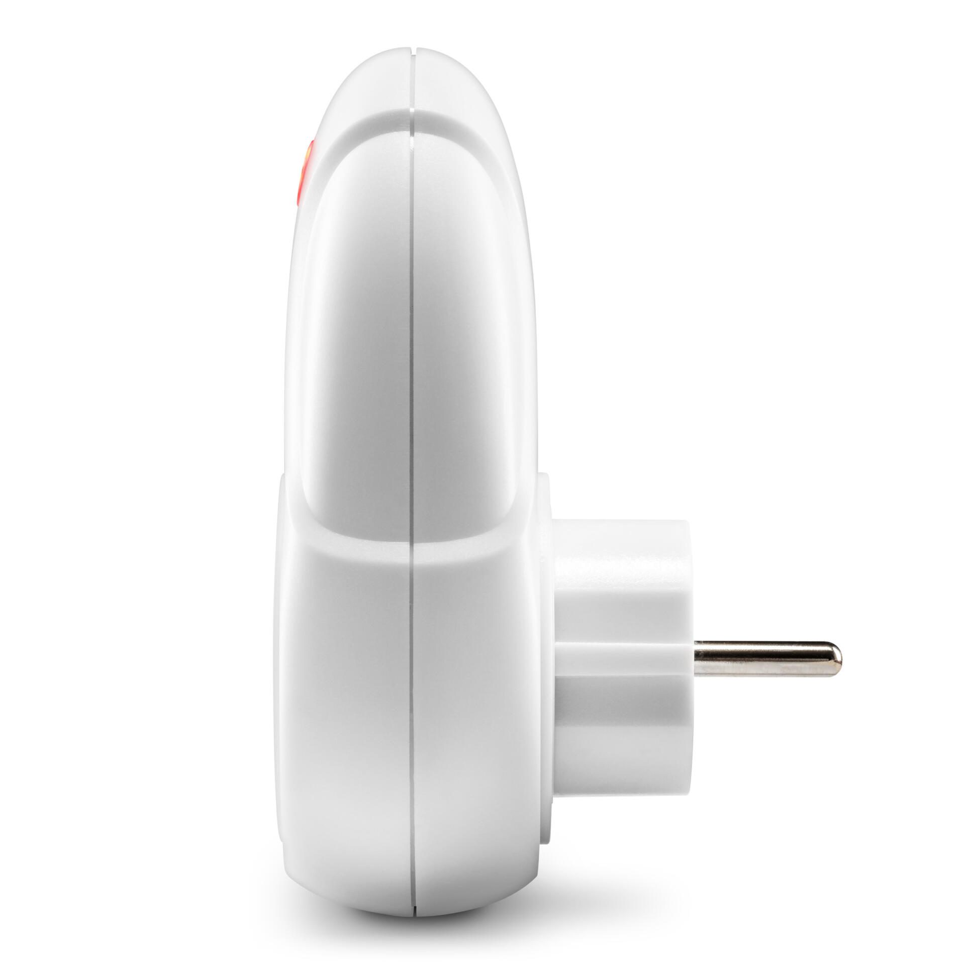 Nahaufnahme einer weißen Funksteckdose BN35R. Kompaktes Design für separate Steuerung von Elektrogeräten. Ideal für Smart Home Lösungen.