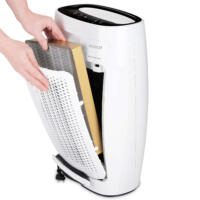 AirgoClean 150 E: 3-in-1 Filterwechsel. Das Bild zeigt den HEPA-Filter, Aktivkohlefilter und Vorfilter für optimale Luftreinigung.