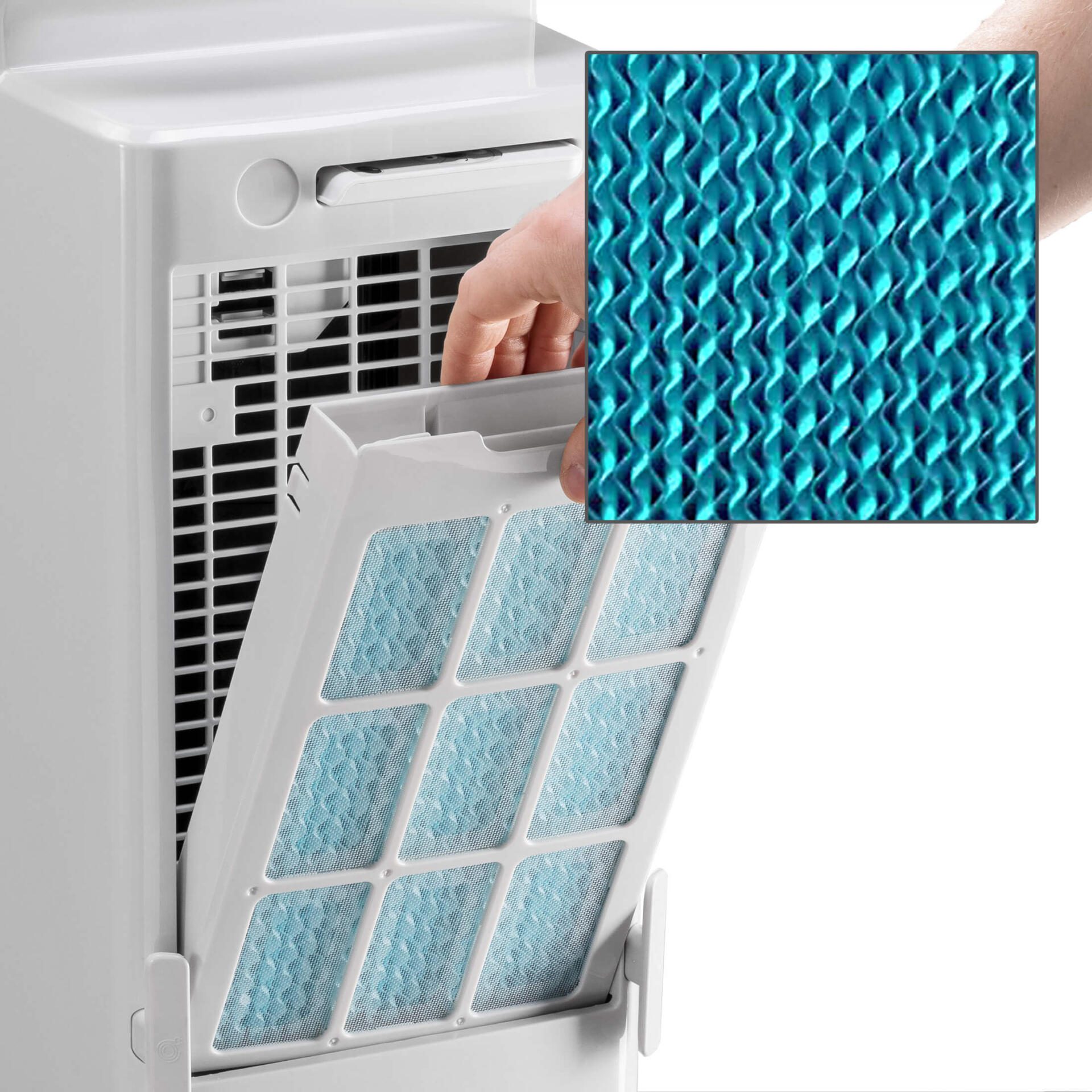 PAE 26 Verdunstungsfilter im Detail: Einsetzen des Filters für optimale Kühlung und Luftqualität. Luftkühler Filter für besseres Raumklima.